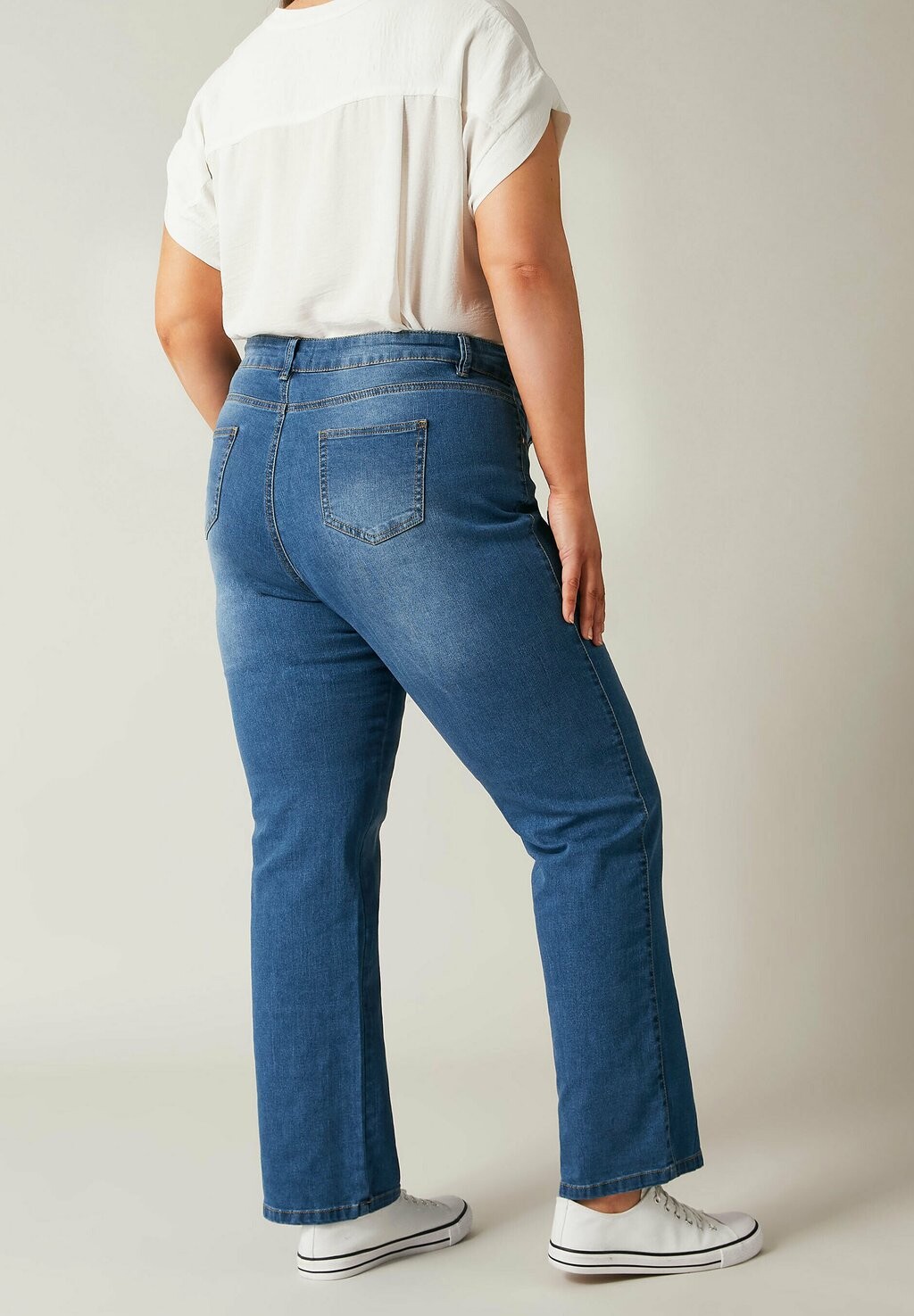 Джинсы прямого кроя Evans, синий деним
Джинсы прямого кроя Evans, синий деним