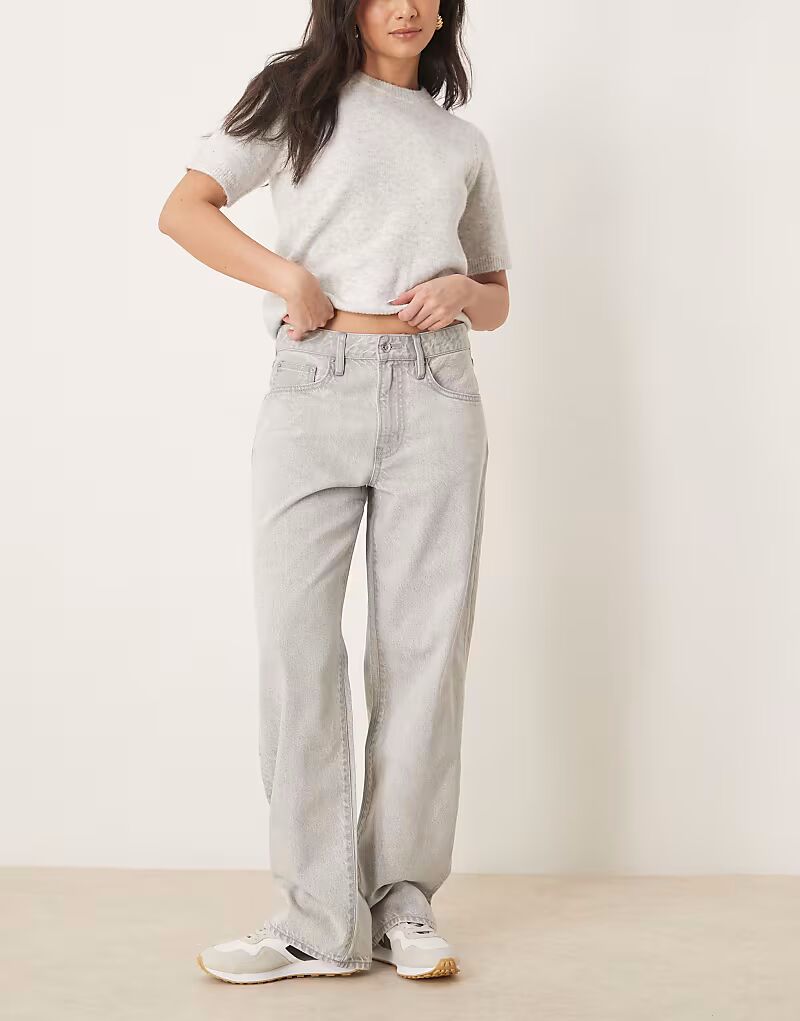 Джинсы Gina Tricot мешковатого кроя светло-серого цвета
Джинсы Gina Tricot мешковатого кроя светло-серого цвета