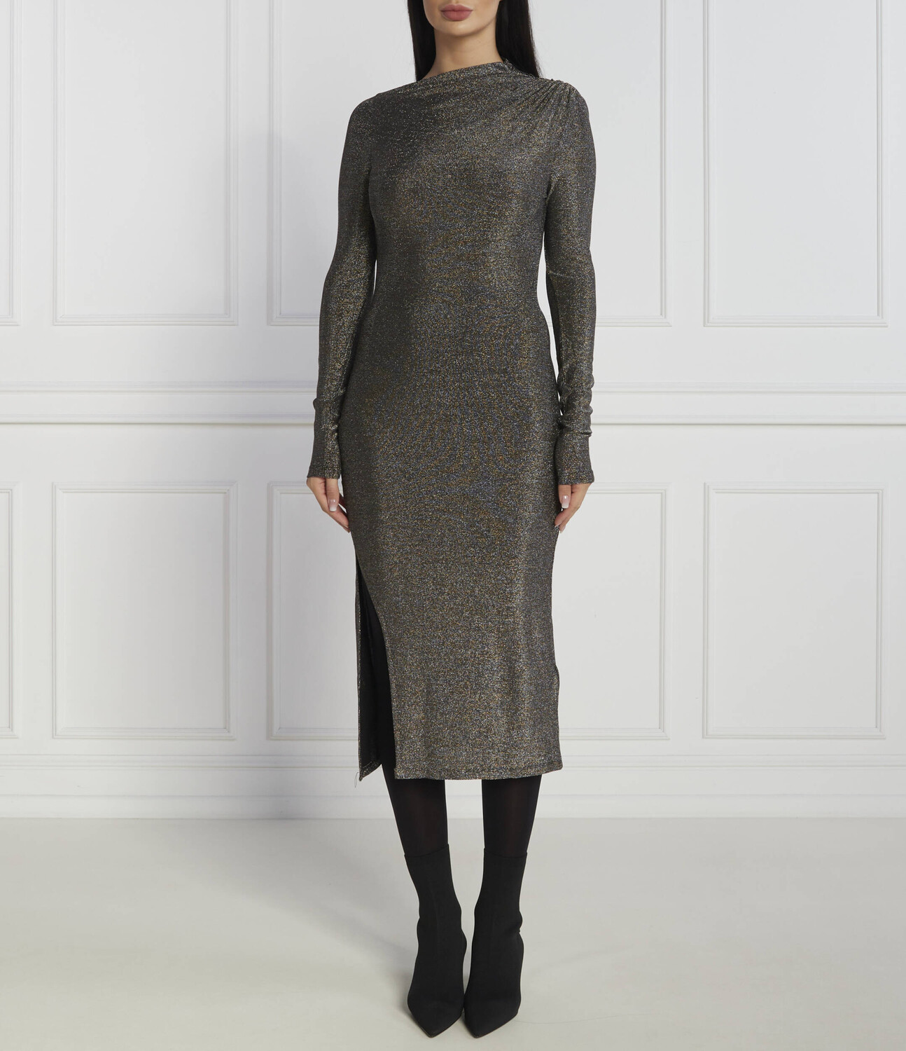 Платье Silvian Heach, цвет metallico
Платье Silvian Heach, цвет metallico