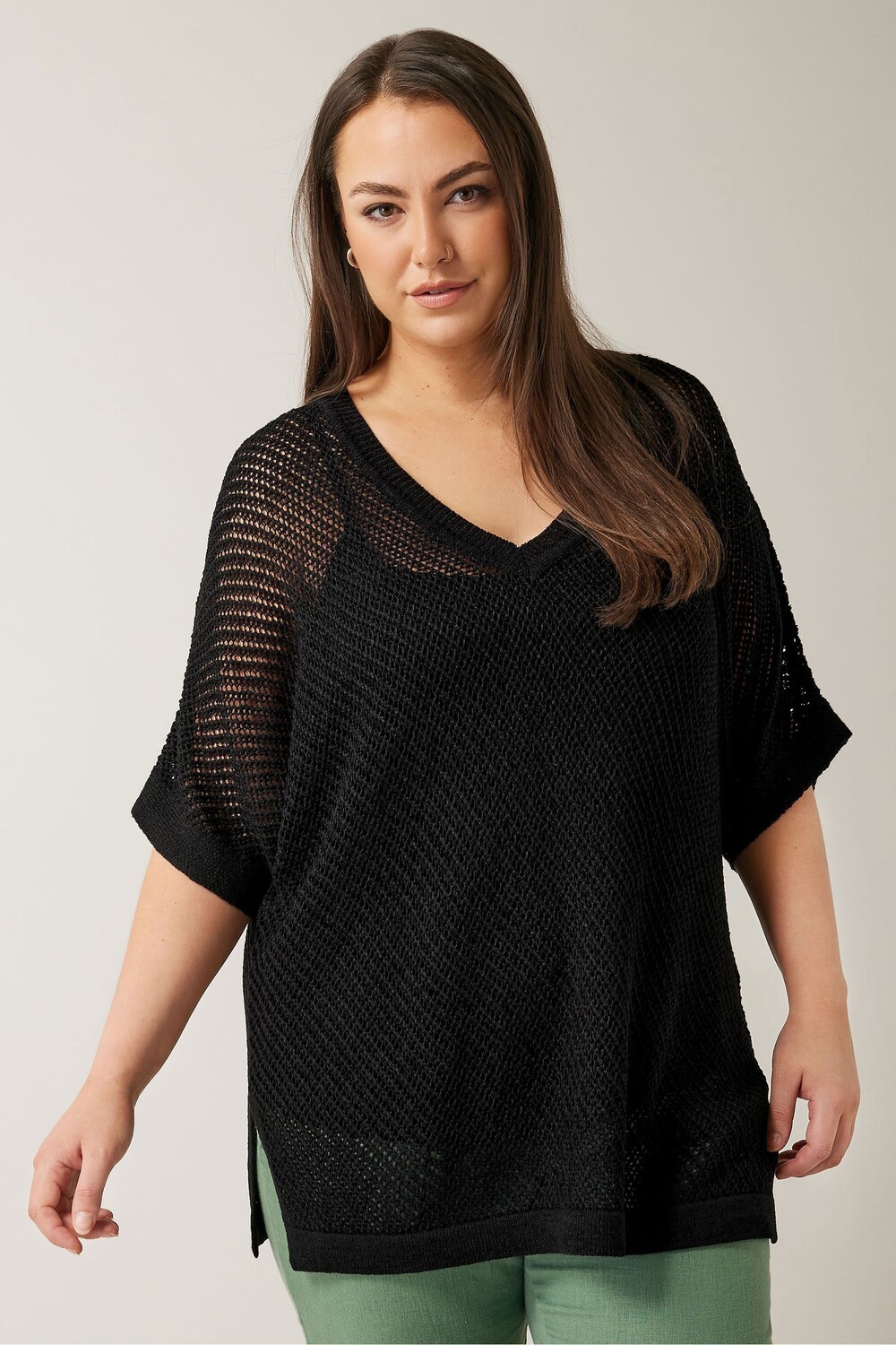 Изогнутый свитер с декоративной лентой Evans, черный
Изогнутый свитер с декоративной лентой Evans, черный