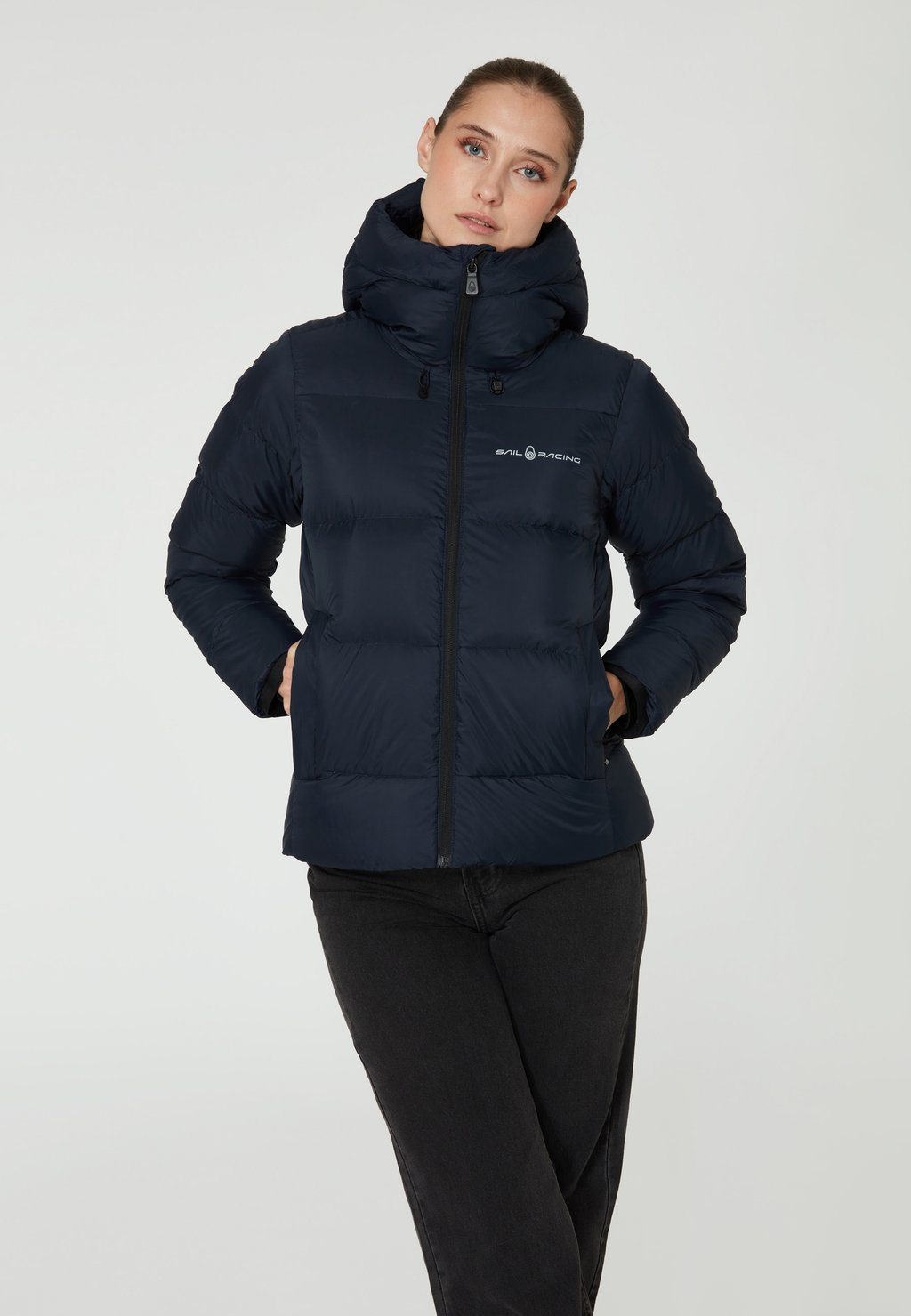 Пуховик Sail Racing, темно-синий
Пуховик Sail Racing, темно-синий