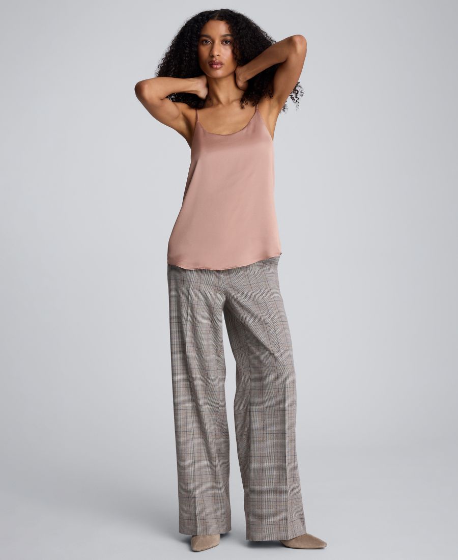 Женская майка-топ без рукавов с вырезом-лодочкой Kenneth Cole, Pale Chestnut
Женская майка-топ без рукавов с вырезом-лодочкой Kenneth Cole, Pale Chestnut