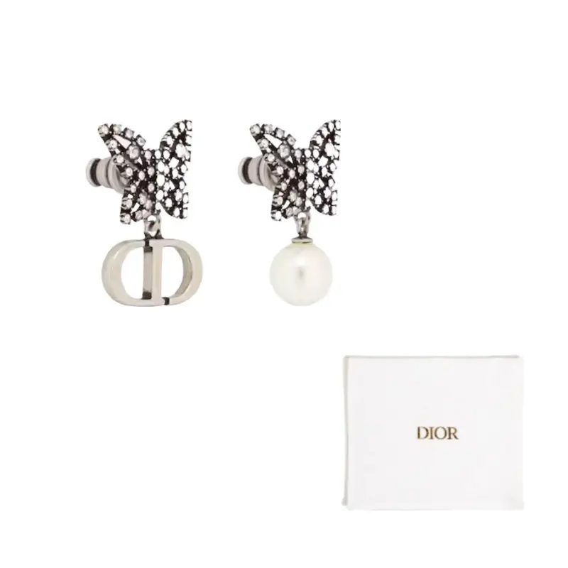DIOR Серебряные серьги из металла и смолы для женщин
DIOR Серебряные серьги из металла и смолы для женщин