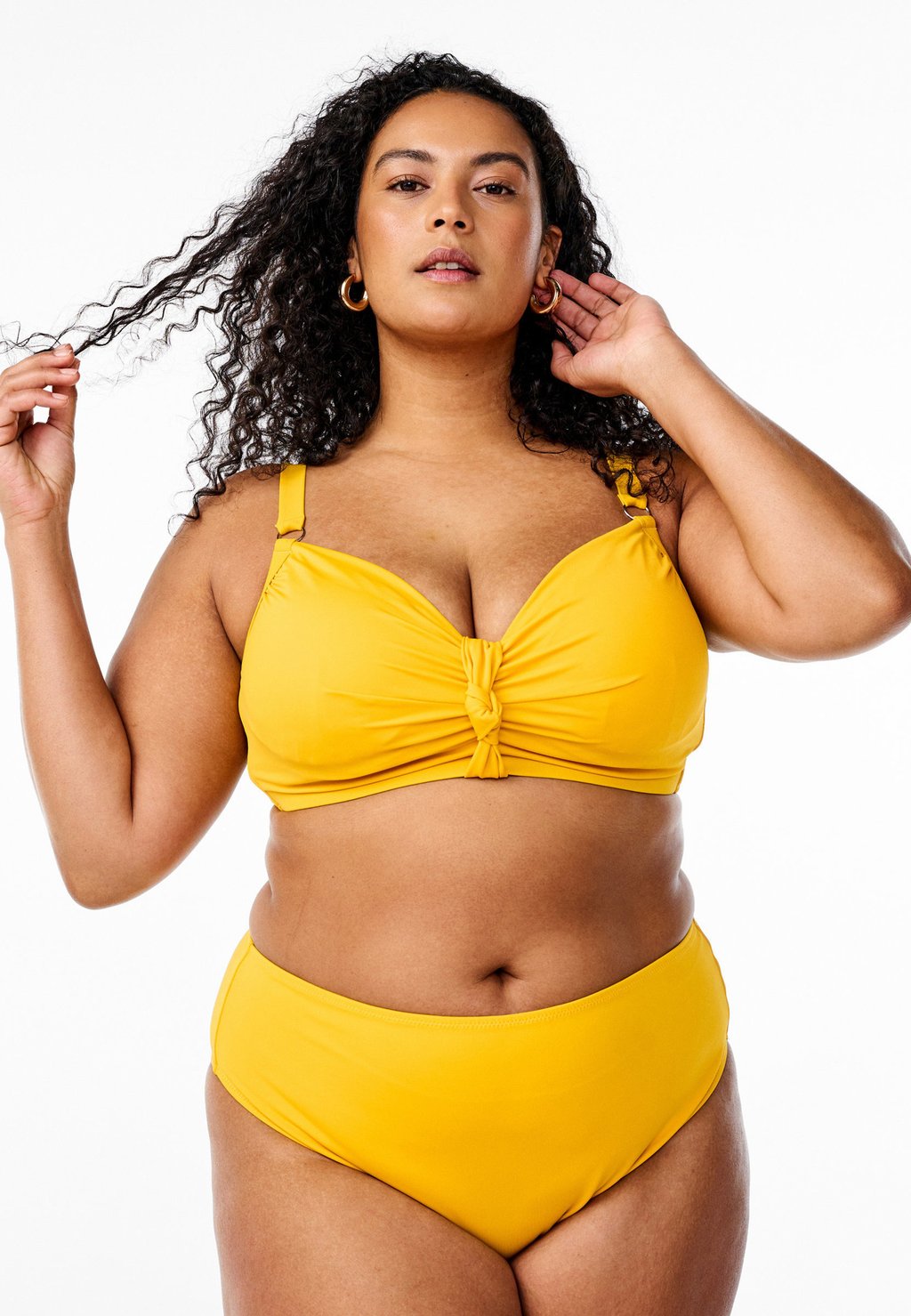 Плавки бикини MIT NORMALER TAILLE Zizzi, желтый
Плавки бикини MIT NORMALER TAILLE Zizzi, желтый