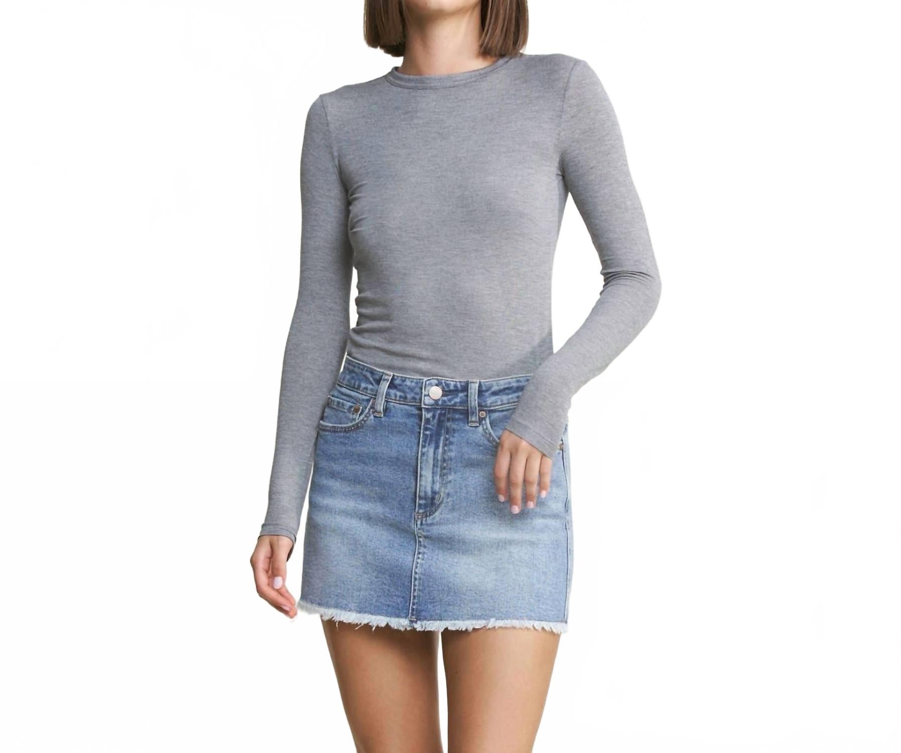 Мини-юбка из денима с рваным краем в светло-голубом цвете Mica denim
Мини-юбка из денима с рваным краем в светло-голубом цвете Mica denim