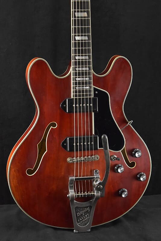 Электрогитара Eastman T64/V Thinline Bigsby Tremolo Antique Varnish Classic Finish
Электрогитара Eastman T64/V Thinline Bigsby Tremolo Antique Varnish Classic Finish