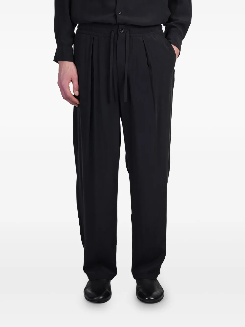 Прямые брюки Attachment, черный
Прямые брюки Attachment, черный