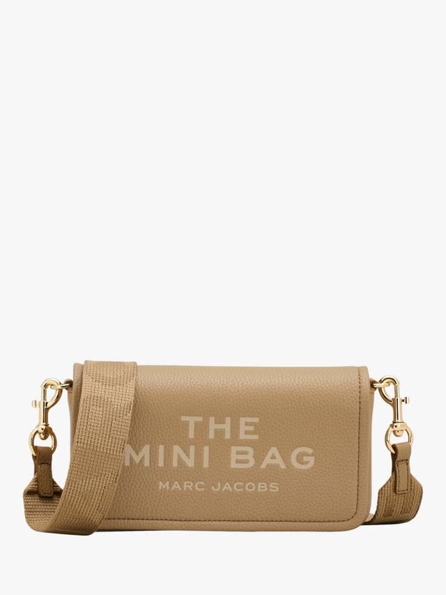 Миниатюрная кожаная сумка кроссбоди Camel Marc Jacobs, Camel
Миниатюрная кожаная сумка кроссбоди Camel Marc Jacobs, Camel