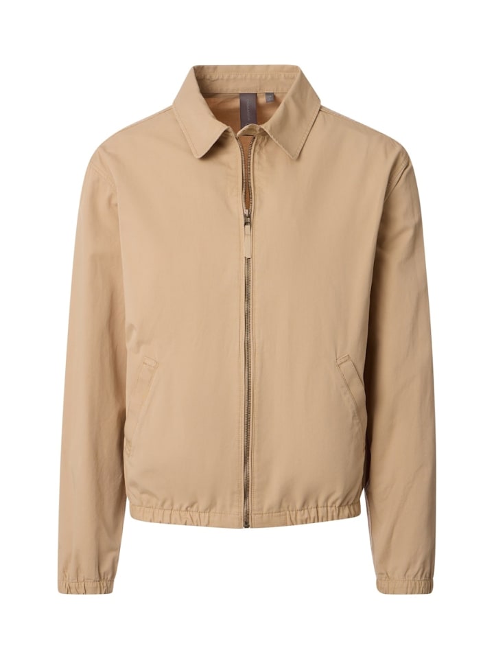 Куртка бежевого цвета CASAMODA
Куртка бежевого цвета CASAMODA