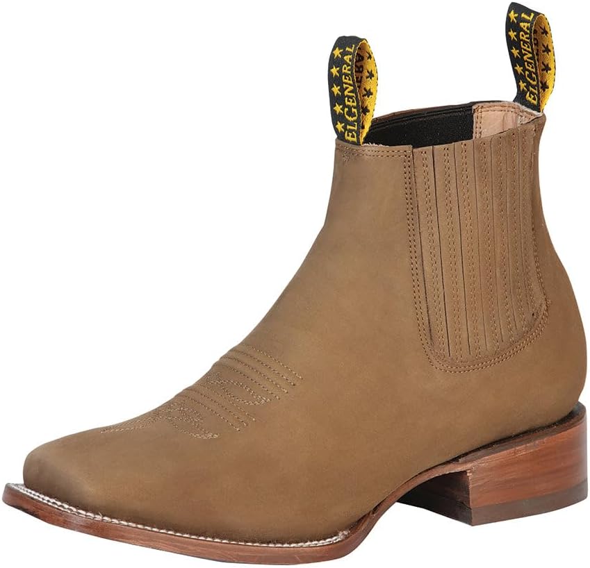 Ботильоны El General с квадратным носком - нубук коричневый Generic
Ботильоны El General с квадратным носком - нубук коричневый Generic