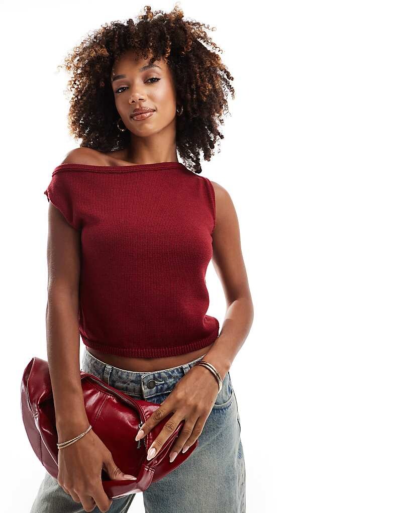 Бордовый вязаный топ на одно плечо ASOS DESIGN
Бордовый вязаный топ на одно плечо ASOS DESIGN