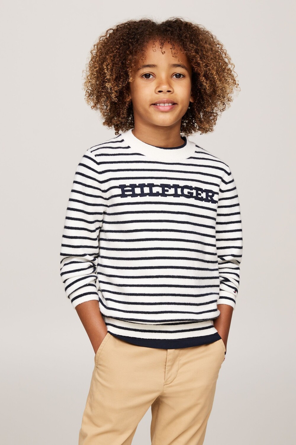 Однотонный свитер обычного покроя Tommy Hilfiger, синий
Однотонный свитер обычного покроя Tommy Hilfiger, синий