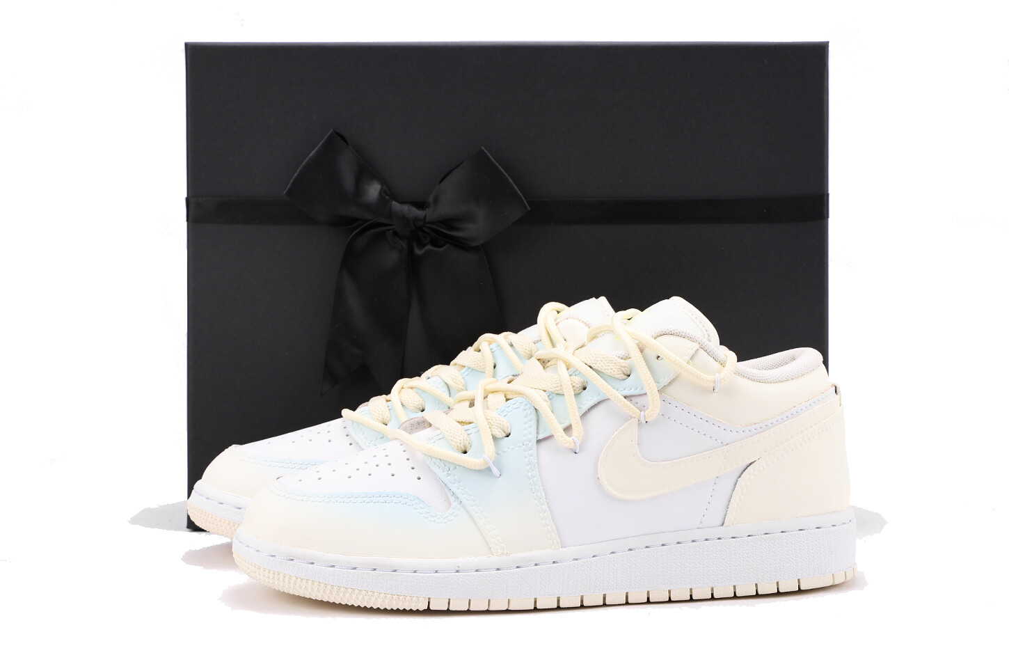 Баскетбольные кроссовки Air 1 для детей, начальная школа Jordan, цвет Bright Yellow
Баскетбольные кроссовки Air 1 для детей, начальная школа Jordan, цвет Bright Yellow