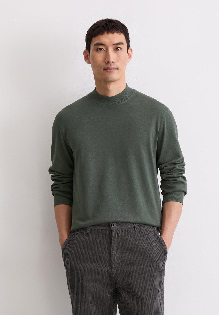 Топ Marc O'Polo DFC LONGSLEEVE REGULAR AUS SCHWEREM , Mangrove/Green
Топ Marc O'Polo DFC LONGSLEEVE REGULAR AUS SCHWEREM , Mangrove/Green