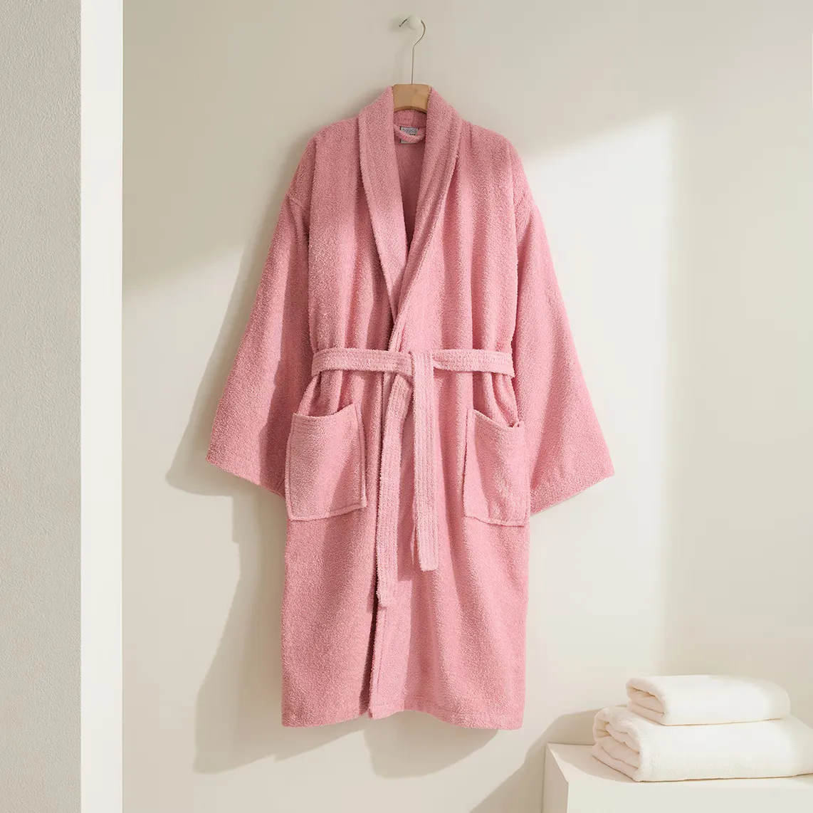 Хлопковый халат 380 гр/м2 Zafiro Basics El Corte Inglés, розовый
Хлопковый халат 380 гр/м2 Zafiro Basics El Corte Inglés, розовый