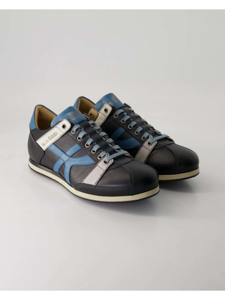 Kamo-Gutsu Классические туфли на шнуровке черного цвета
Kamo-Gutsu Классические туфли на шнуровке черного цвета