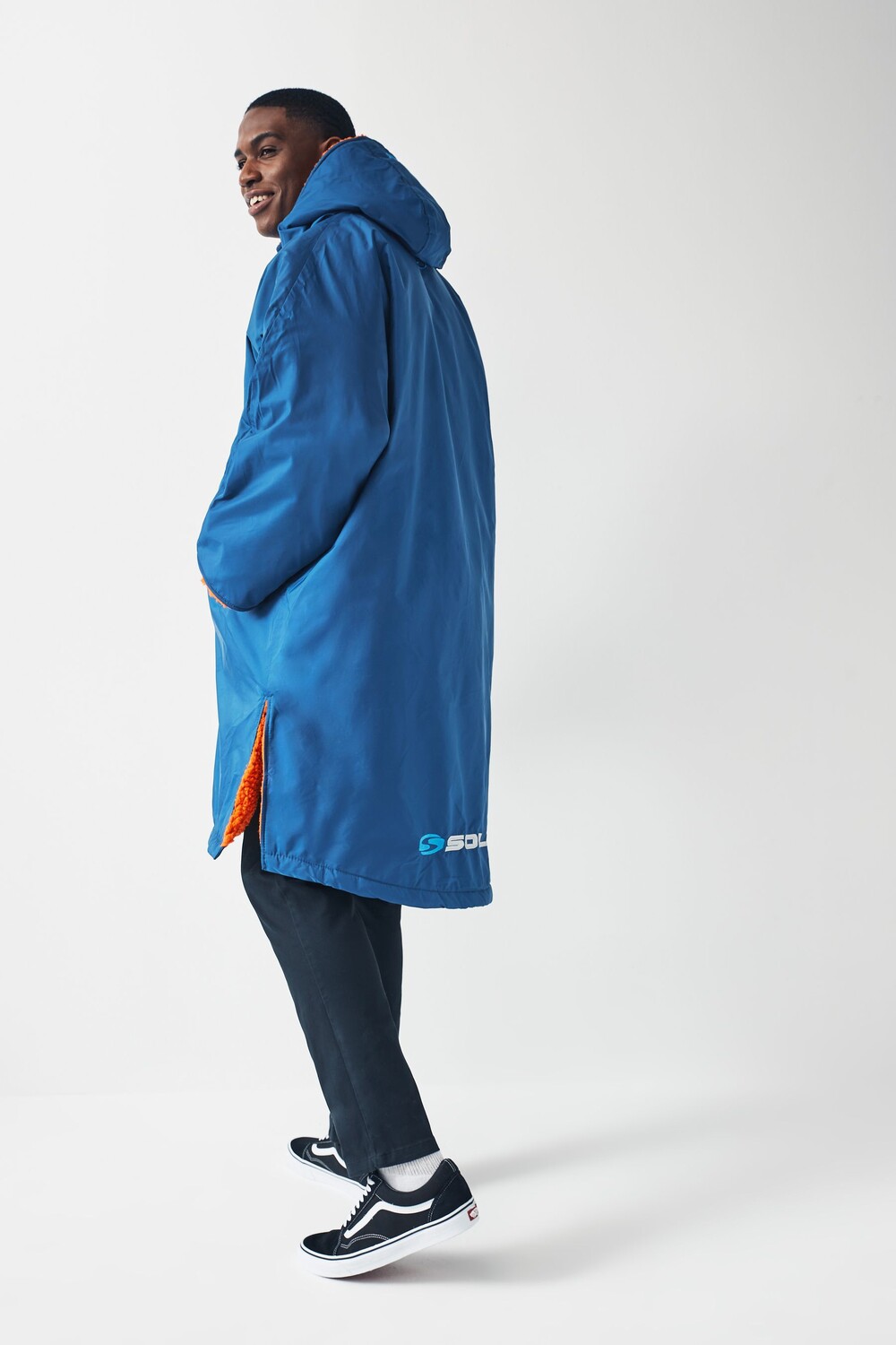 Водонепроницаемый пеленальный плащ для взрослых Sola, синий
Водонепроницаемый пеленальный плащ для взрослых Sola, синий