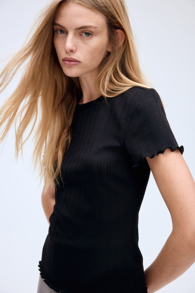 Футболка с оверлочной отделкой H&M, черный
Футболка с оверлочной отделкой H&M, черный