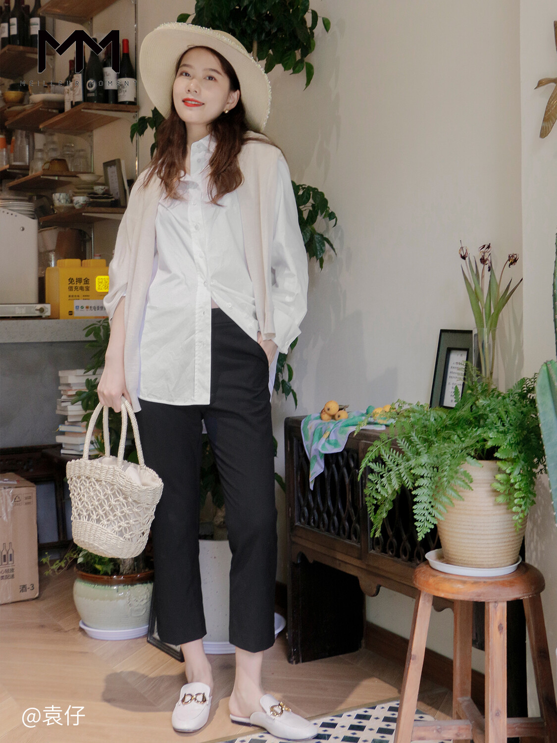 Брюки-сигареты Mai Meng с высокой талией, темно-синий
Брюки-сигареты Mai Meng с высокой талией, темно-синий