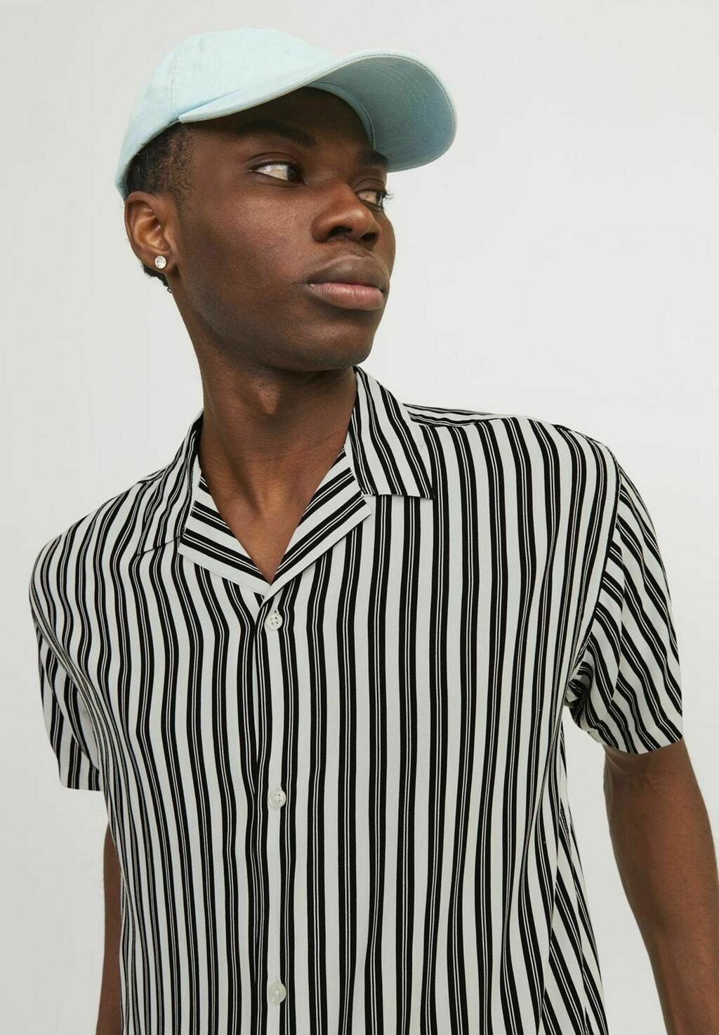 Рубашка Hawaii-Relaxed Fit Jack & Jones, ярко-белая
Рубашка Hawaii-Relaxed Fit Jack & Jones, ярко-белая