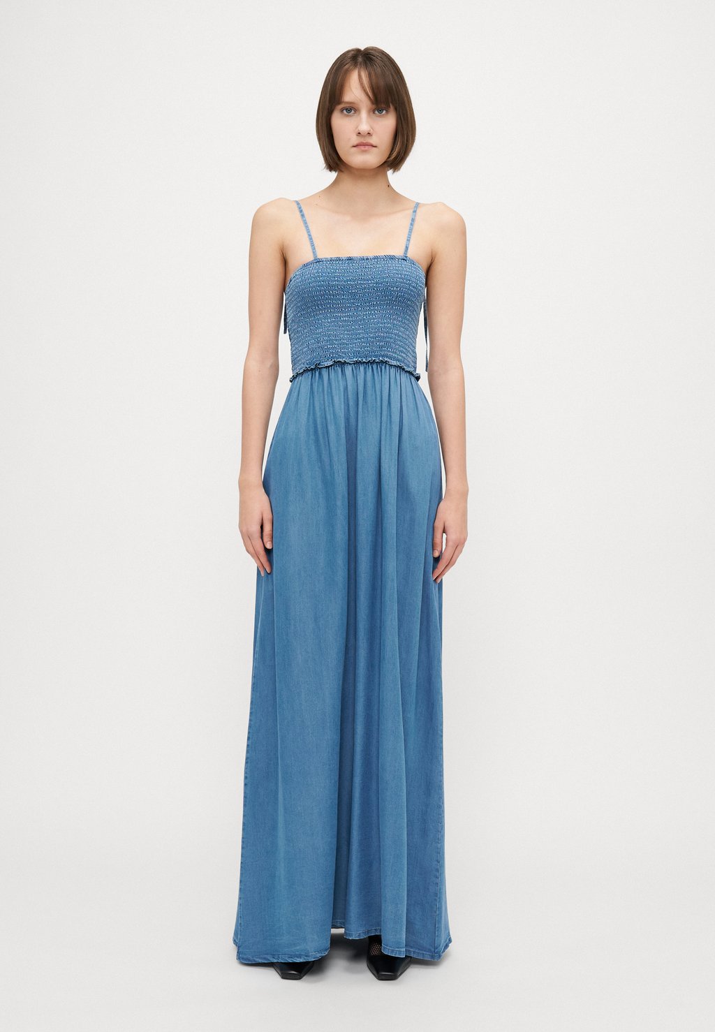 Платье макси ONLCHARIS LIFE SMOCK DRESS - Denim dress ONLY Tall, цвет Medium Blue Denim
Платье макси ONLCHARIS LIFE SMOCK DRESS - Denim dress ONLY Tall, цвет Medium Blue Denim