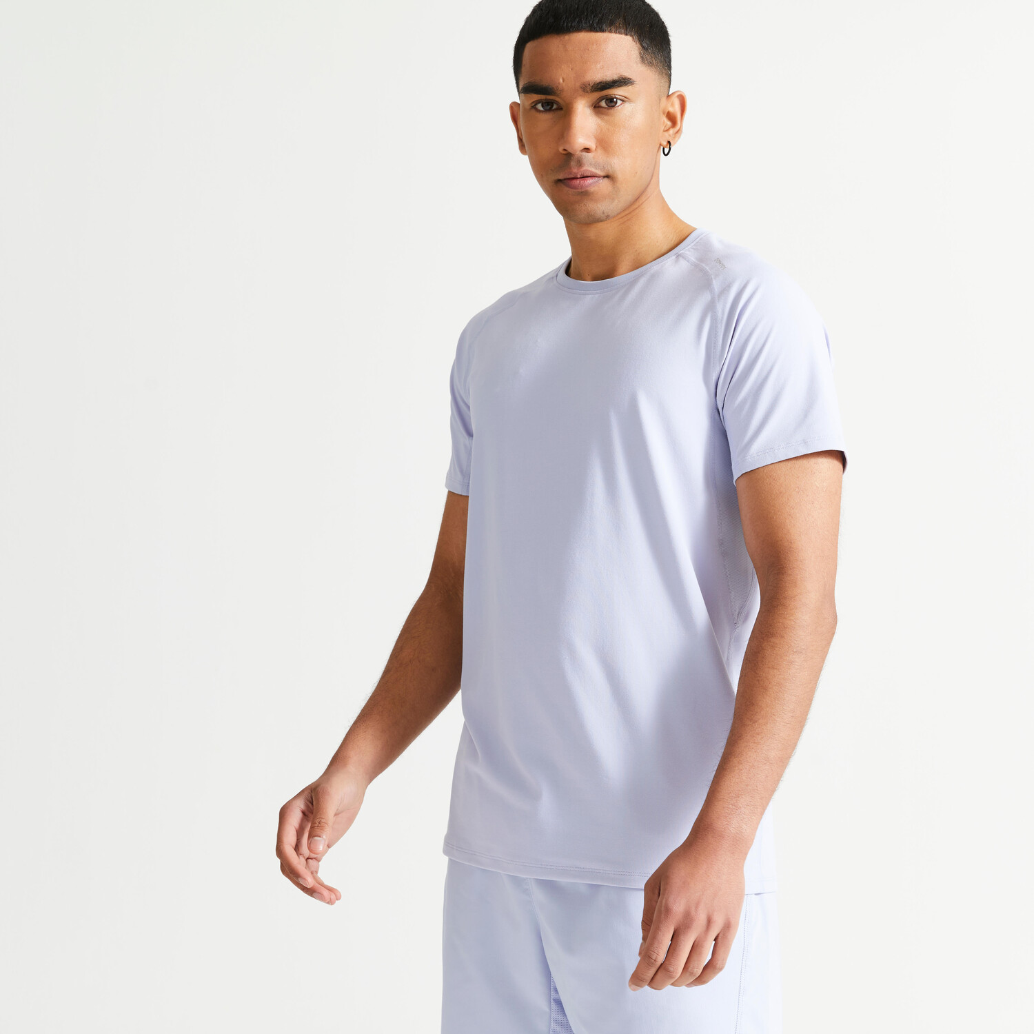 Мужская дышащая футболка с круглым вырезом для фитнеса Essential - лиловый Domyos 
Мужская дышащая футболка с круглым вырезом для фитнеса Essential - лиловый Domyos