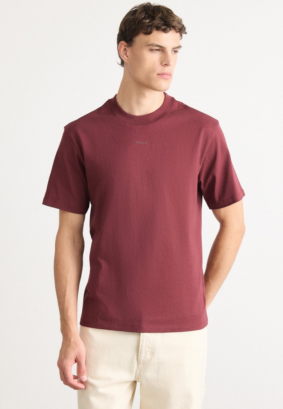 Футболка HUGO DAPOLINO, Dark Red, Красный, Футболка HUGO DAPOLINO, Dark Red
Футболка HUGO DAPOLINO, Dark Red, Красный, Футболка HUGO DAPOLINO, Dark Red