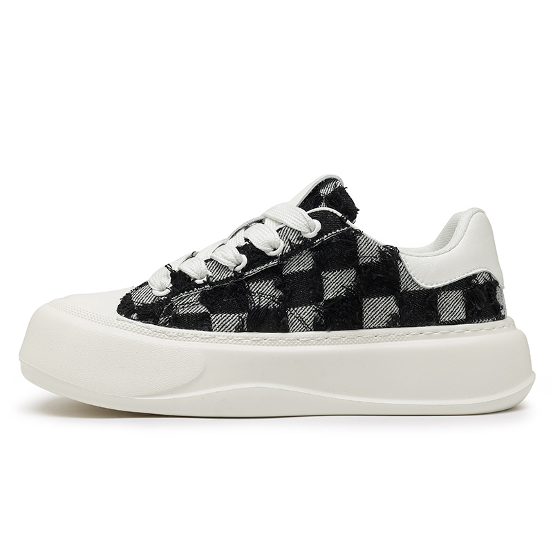 Низкие повседневные кроссовки для мужчин SENGUIBUCK, черный
Низкие повседневные кроссовки для мужчин SENGUIBUCK, черный