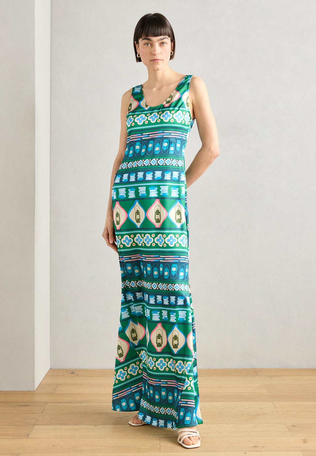 Платье макси LANTERN BOOKS AND PEN DRESS Heathe, мультиколор
Платье макси LANTERN BOOKS AND PEN DRESS Heathe, мультиколор