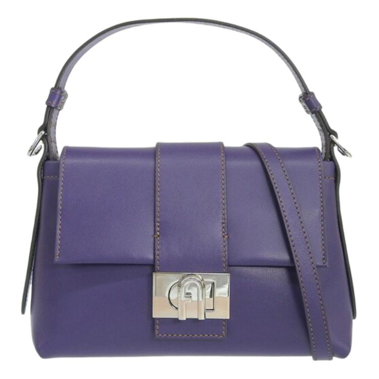 Furla Кожаная сумка через плечо Шарлотта
Furla Кожаная сумка через плечо Шарлотта