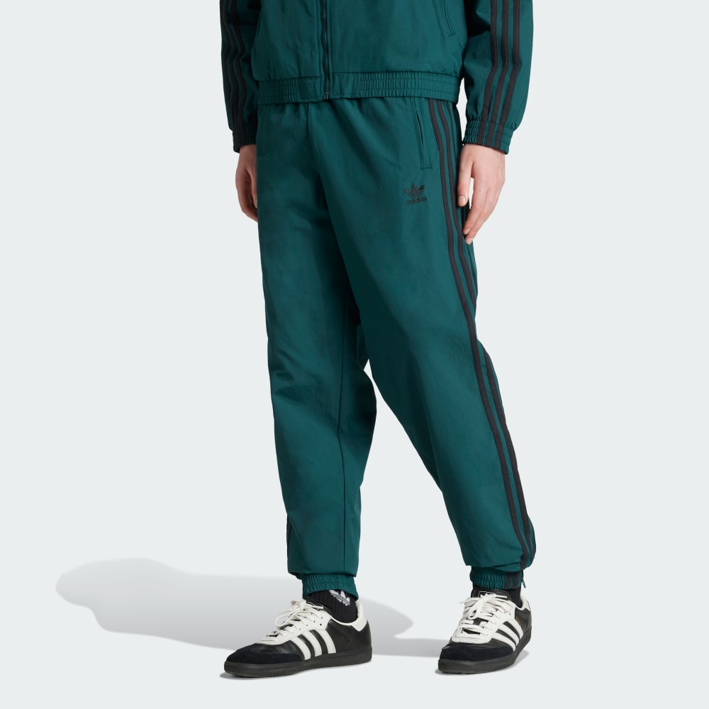 Спортивный костюм Adidas Adicolor Woven Firebird Track Pants, цвет Aurora Ivy/Black
Спортивный костюм Adidas Adicolor Woven Firebird Track Pants, цвет Aurora Ivy/Black