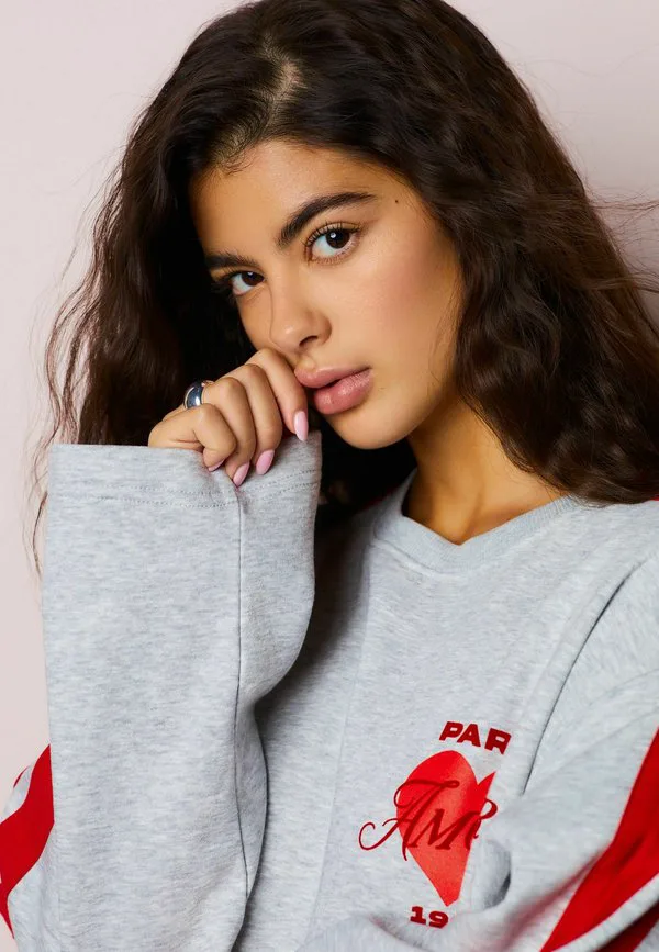 Свитшот с изображением сердца в парижском стиле ко дню святого валентина Next, Grey, Серый, Свитшот с изображением сердца в парижском стиле ко дню святого валентина Next, Grey
Свитшот с изображением сердца в парижском стиле ко дню святого валентина Next, Grey, Серый, Свитшот с изображением сердца в парижском стиле ко дню святого валентина Next, Grey