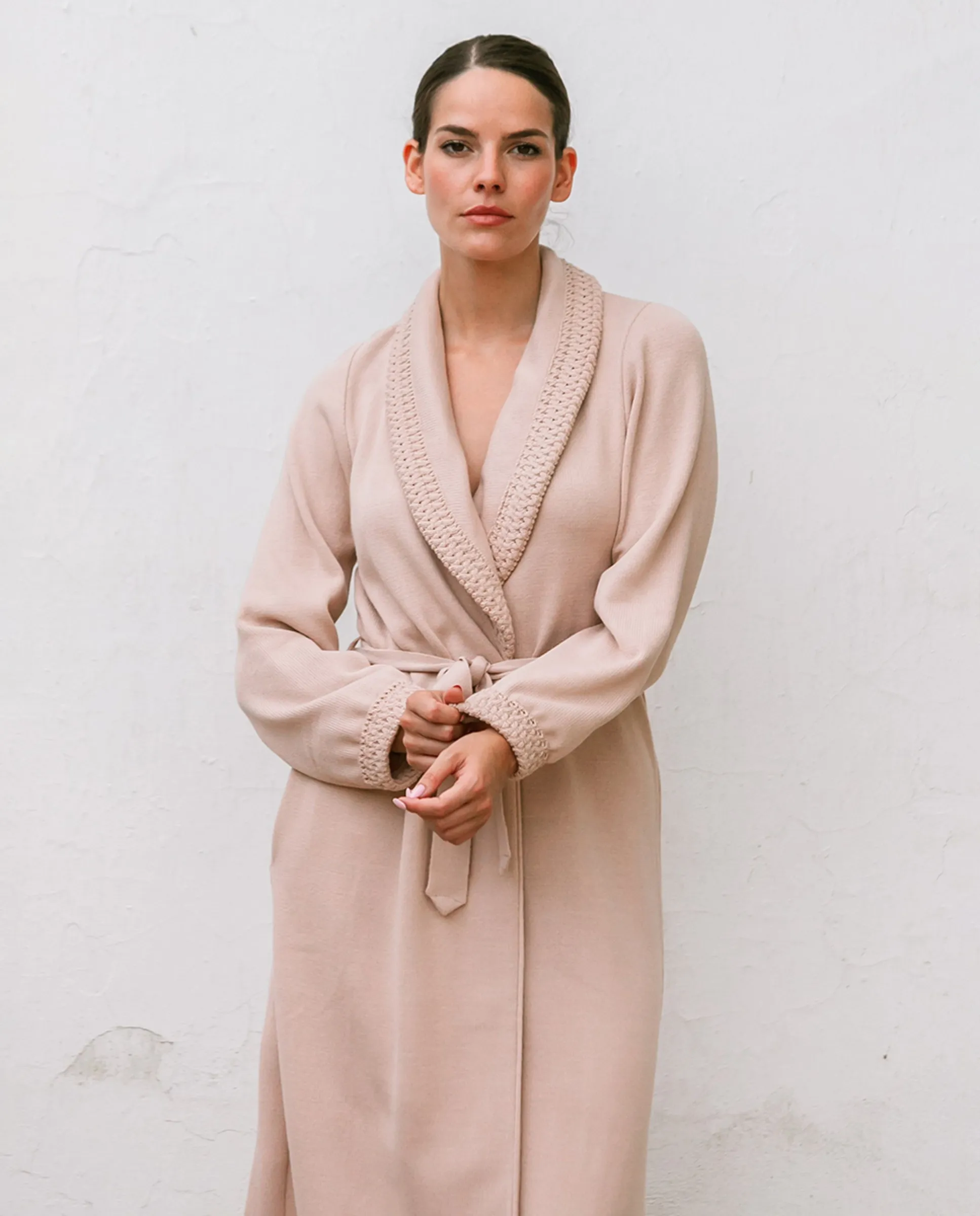 Платье из трикотажа с воротником смокинг Diseño2, песочный
Платье из трикотажа с воротником смокинг Diseño2, песочный