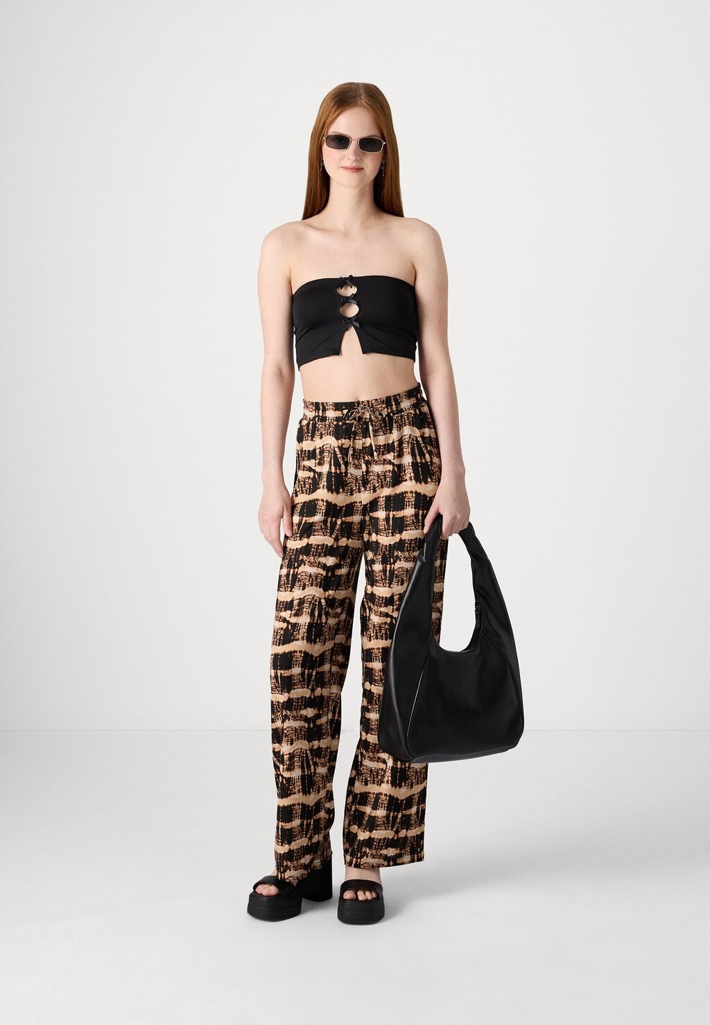 Брюки ONLY, черный Hillery
Брюки ONLY, черный Hillery