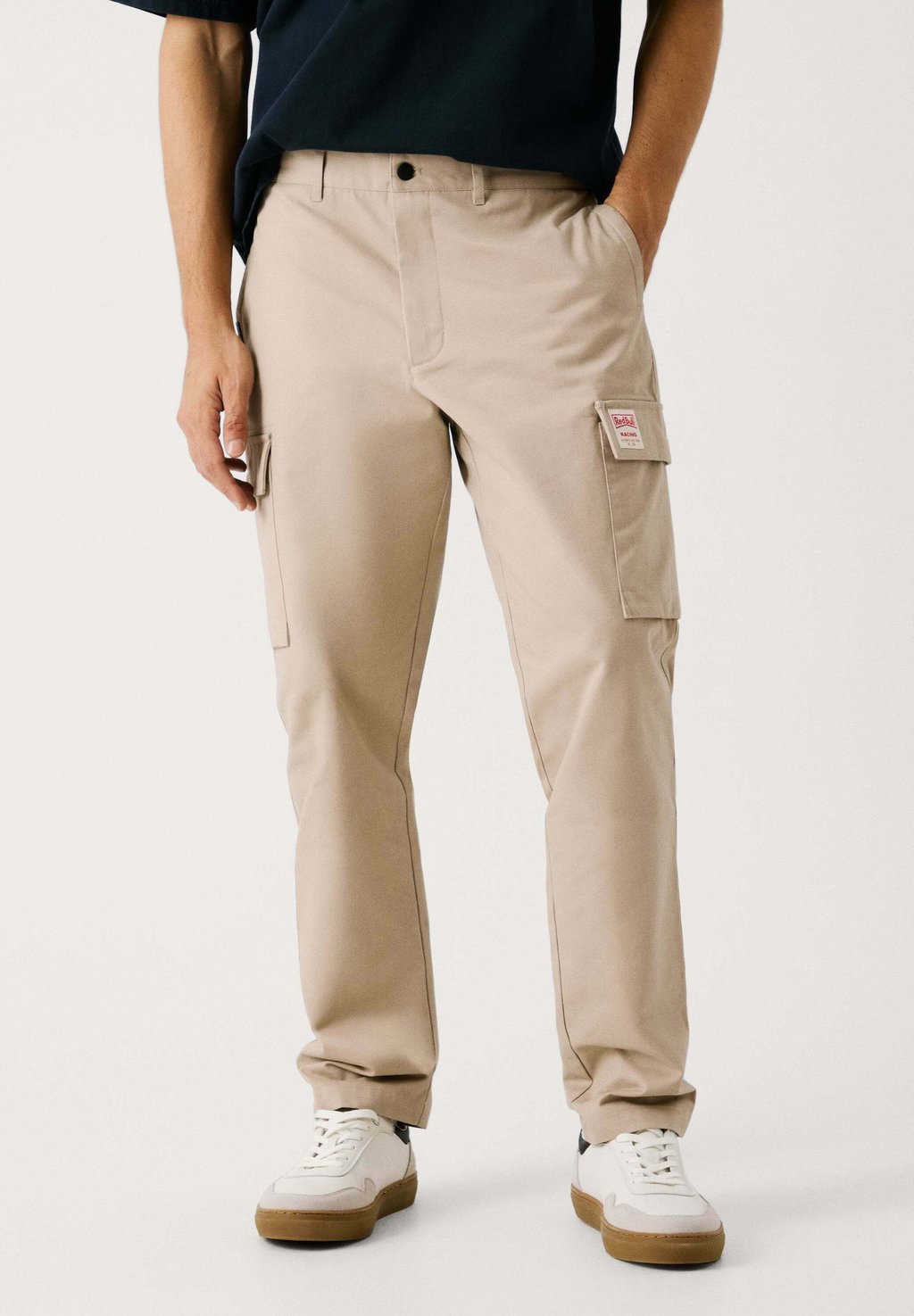 Брюки-карго Red Bull Racing x Pepe Jeans, бежевый
Брюки-карго Red Bull Racing x Pepe Jeans, бежевый