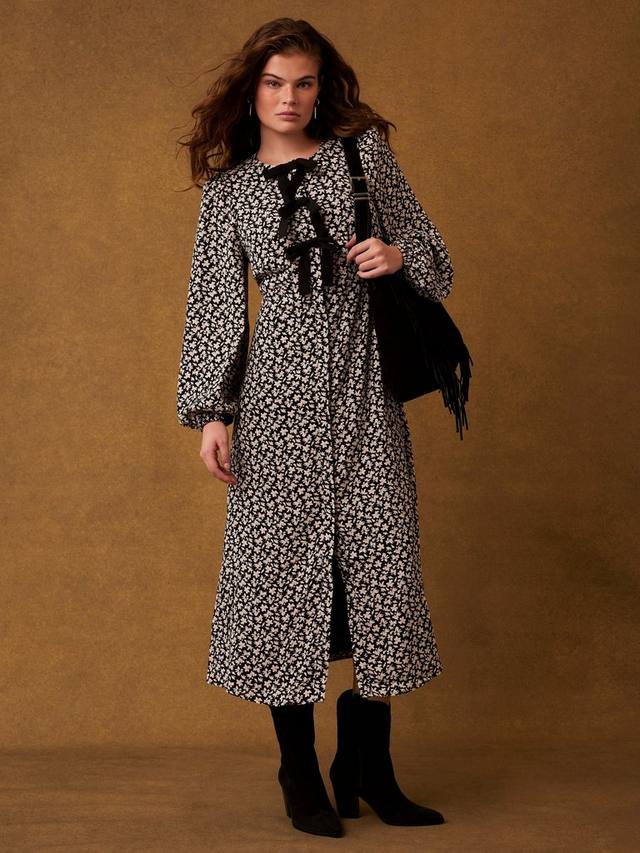 Платье миди с бантом и цветочным принтом Mint Velvet, цвет Black/Taupe
Платье миди с бантом и цветочным принтом Mint Velvet, цвет Black/Taupe