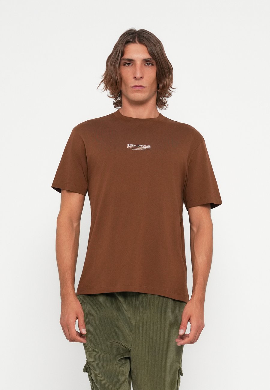 Футболка TOM TAILOR DENIM RELAXED PRINTED, Golden-Coloured Clay/Beige, Красный, Футболка TOM TAILOR DENIM RELAXED PRINTED, Golden-Coloured Clay/Beige
Футболка TOM TAILOR DENIM RELAXED PRINTED, Golden-Coloured Clay/Beige, Красный, Футболка TOM TAILOR DENIM RELAXED PRINTED, Golden-Coloured Clay/Beige