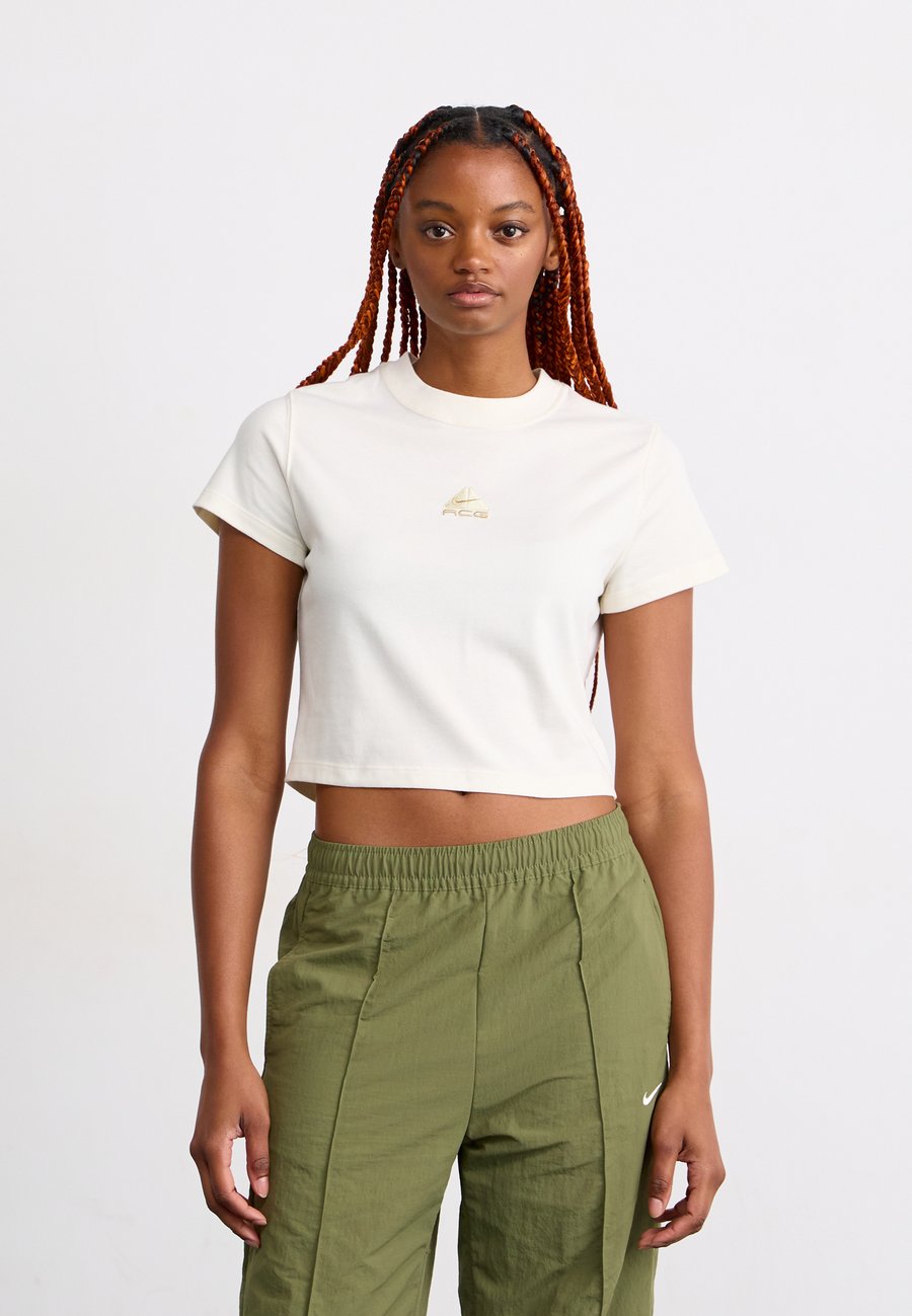 Футболка Nike ACG BABY LUNGS, Pale Ivory/Light Khaki/White, Белый, Футболка Nike ACG BABY LUNGS, Pale Ivory/Light Khaki/White
Футболка Nike ACG BABY LUNGS, Pale Ivory/Light Khaki/White, Белый, Футболка Nike ACG BABY LUNGS, Pale Ivory/Light Khaki/White