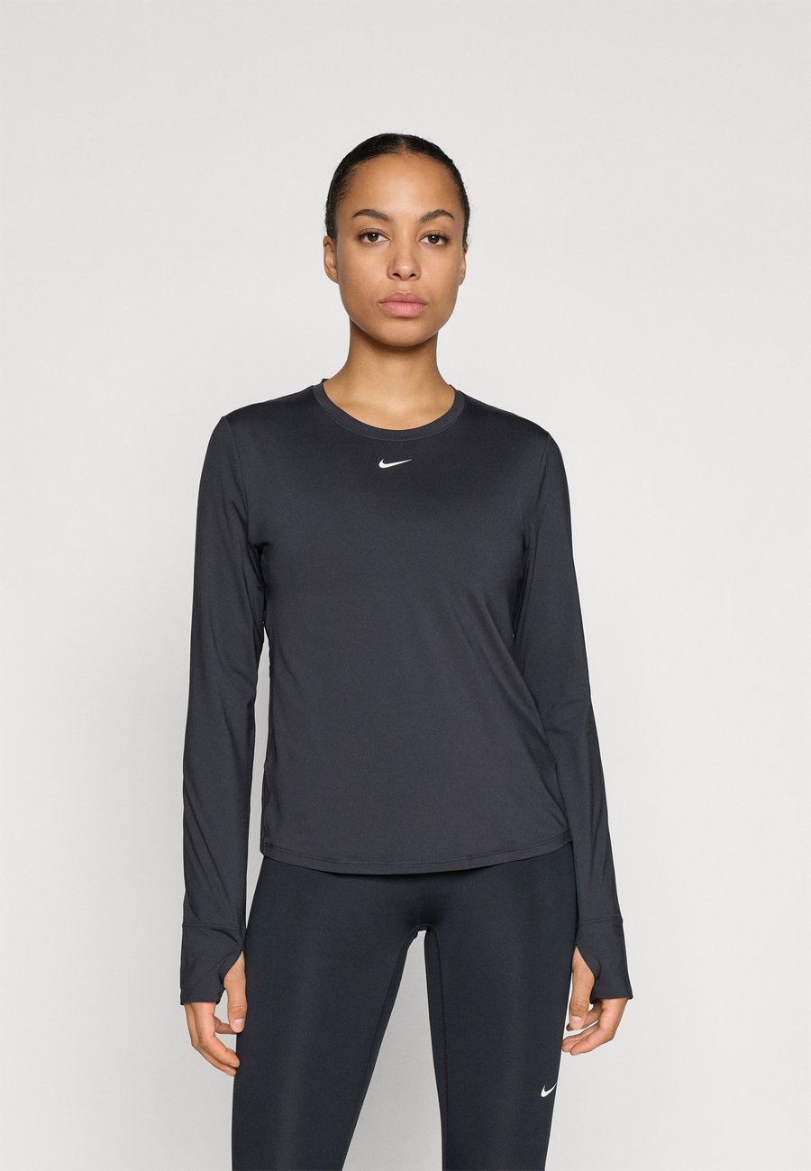 Топ Nike Performance ONE CLASSIC TOP, Black/White/Black
Топ Nike Performance ONE CLASSIC TOP, Black/White/Black