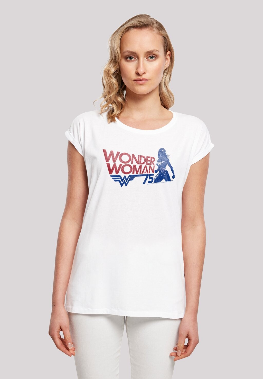 Футболка с принтом DC COMICS WOMAN SEVENTY FIVE F4NT4STIC, белый 
Футболка с принтом DC COMICS WOMAN SEVENTY FIVE F4NT4STIC, белый