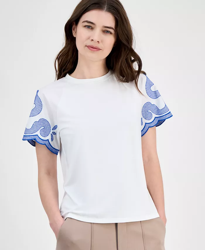 Женский топ с короткими рукавами и принтом T Tahari, белый
Женский топ с короткими рукавами и принтом T Tahari, белый