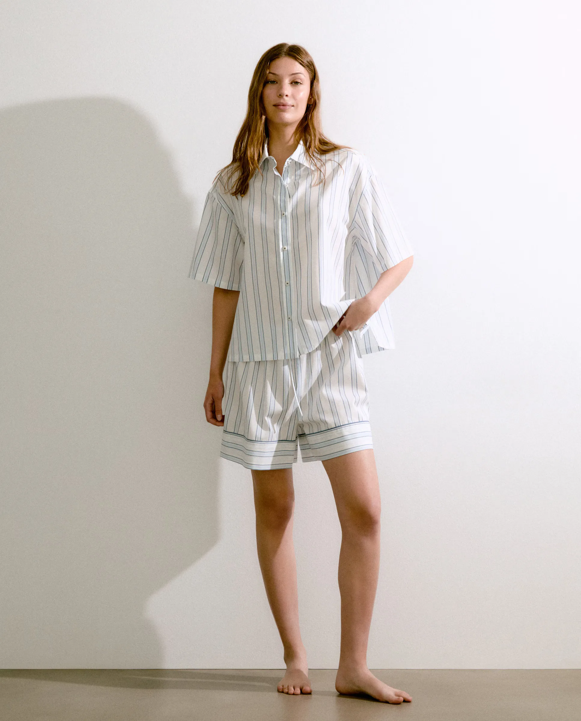 Женская короткая пижама в полоску с рубашечным верхом Énfasis, белый
Женская короткая пижама в полоску с рубашечным верхом Énfasis, белый