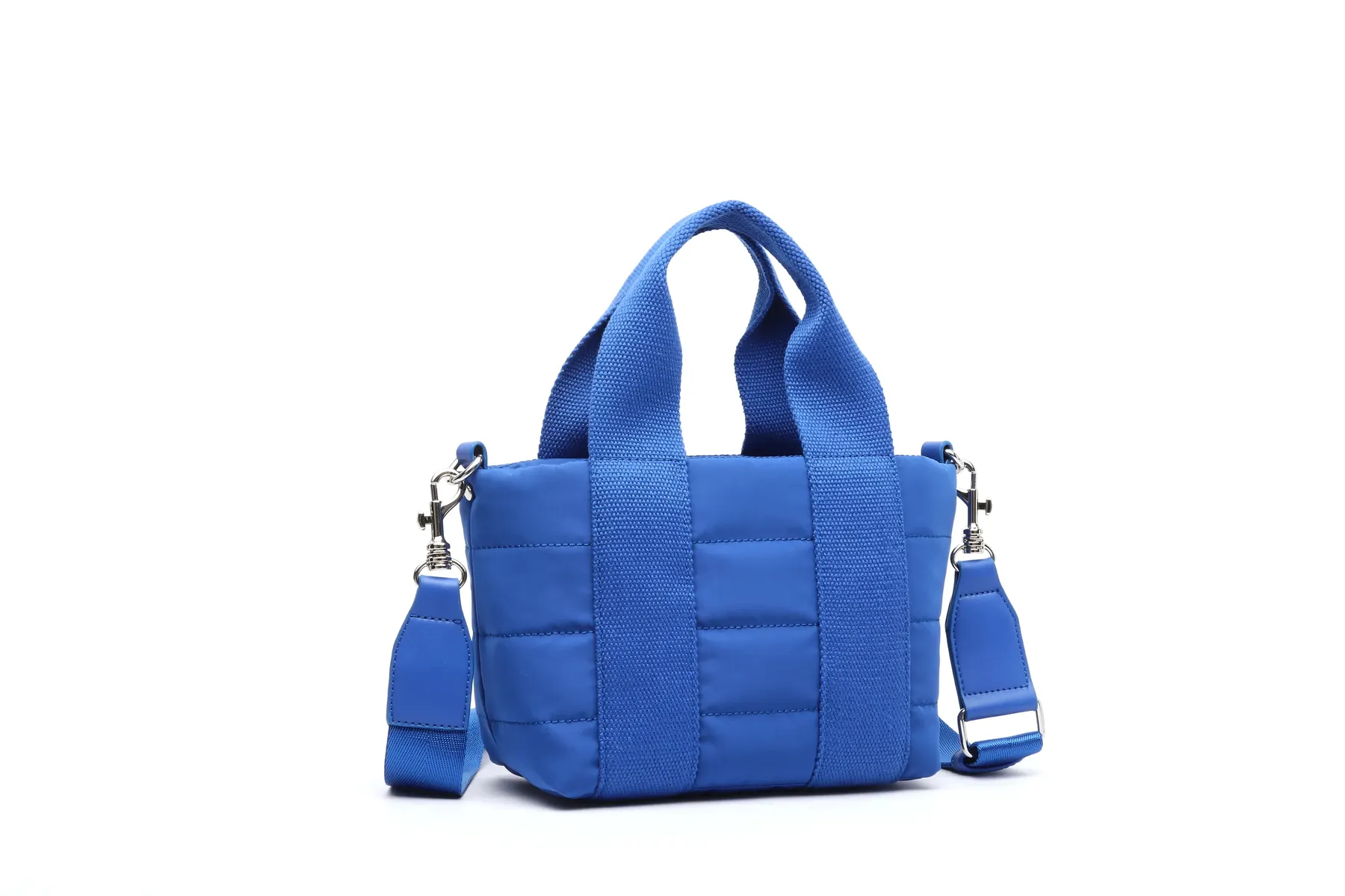 Сумка через плечо COLLEZIONE ALESSANDRO "Betzi", изготовлена из высококачественного материала без кожи, синий
Сумка через плечо COLLEZIONE ALESSANDRO "Betzi", изготовлена из высококачественного материала без кожи, синий