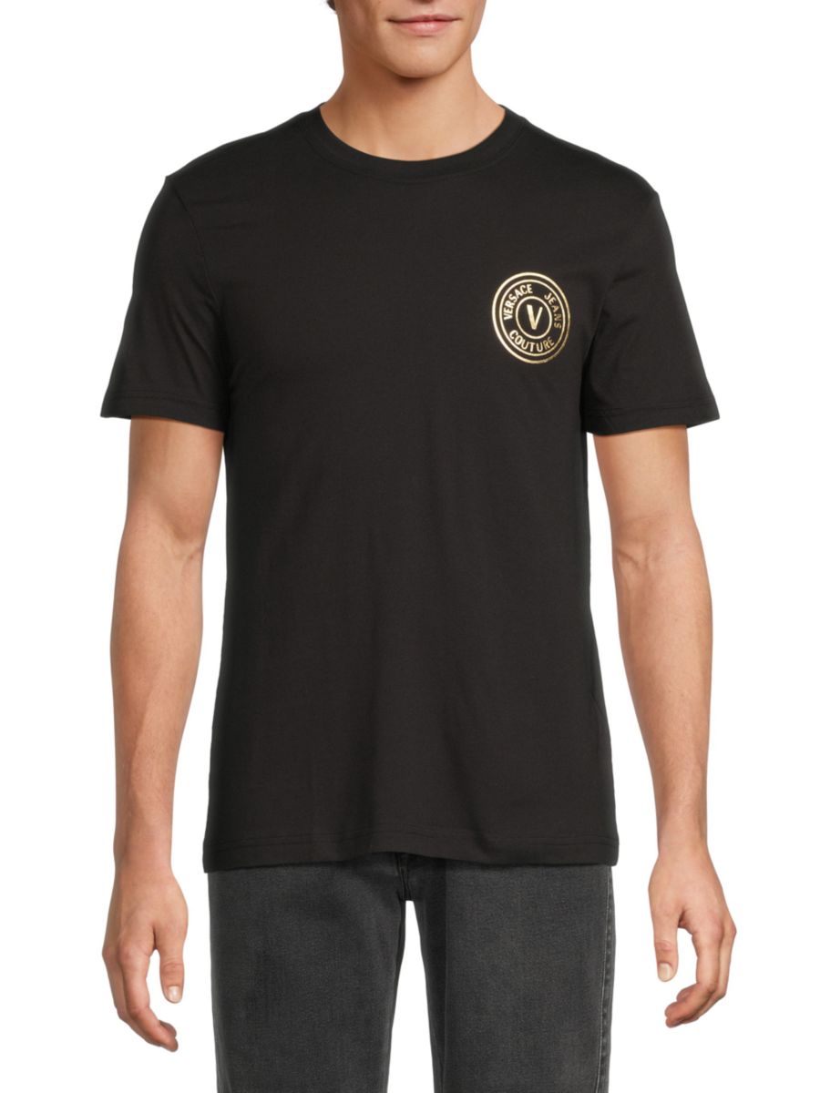 Футболка из хлопка с металлическим логотипом Versace Jeans Couture, цвет Black Gold
Футболка из хлопка с металлическим логотипом Versace Jeans Couture, цвет Black Gold