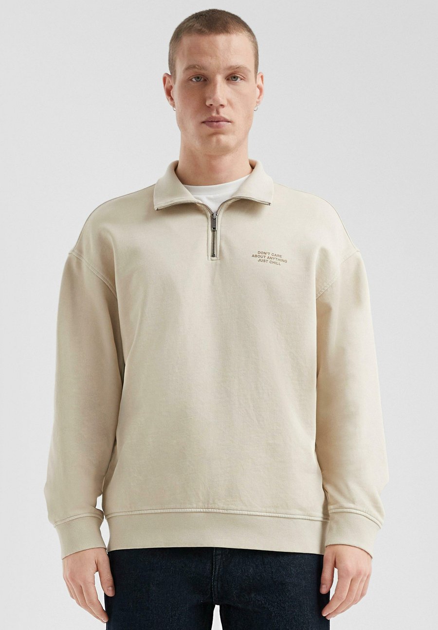 Толстовка QS MIT BRUSTPRINT, Beige
Толстовка QS MIT BRUSTPRINT, Beige