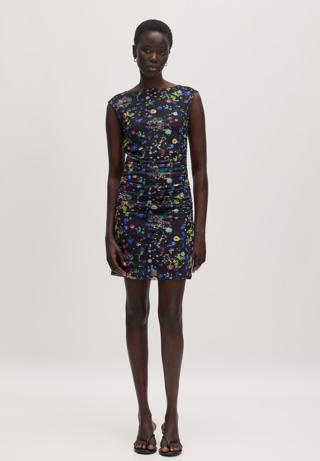 Повседневное платье KAMILA EDITED, черный
Повседневное платье KAMILA EDITED, черный