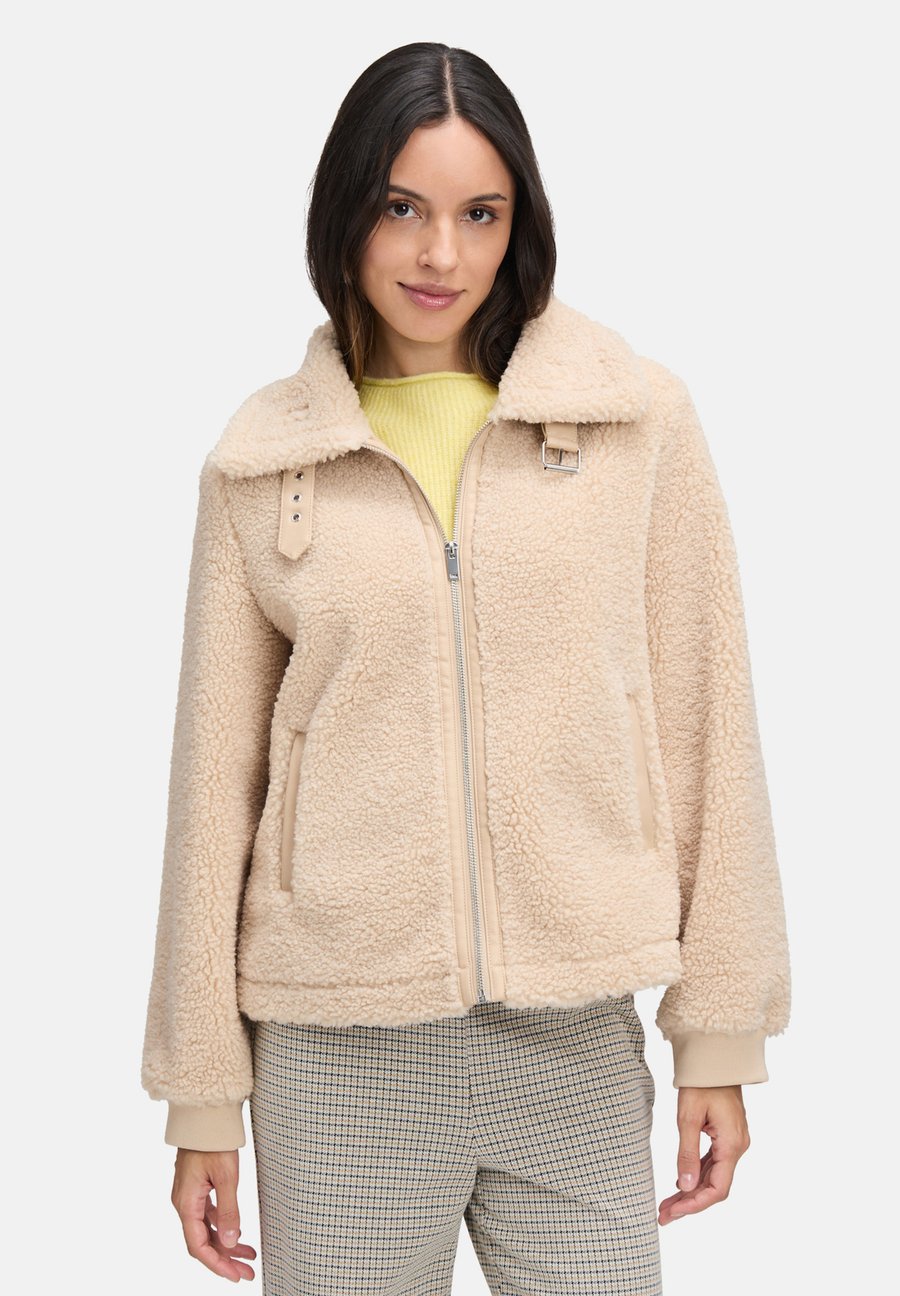 Флисовая куртка Cartoon Fleece jacket, Ivory Cream/Beige
Флисовая куртка Cartoon Fleece jacket, Ivory Cream/Beige