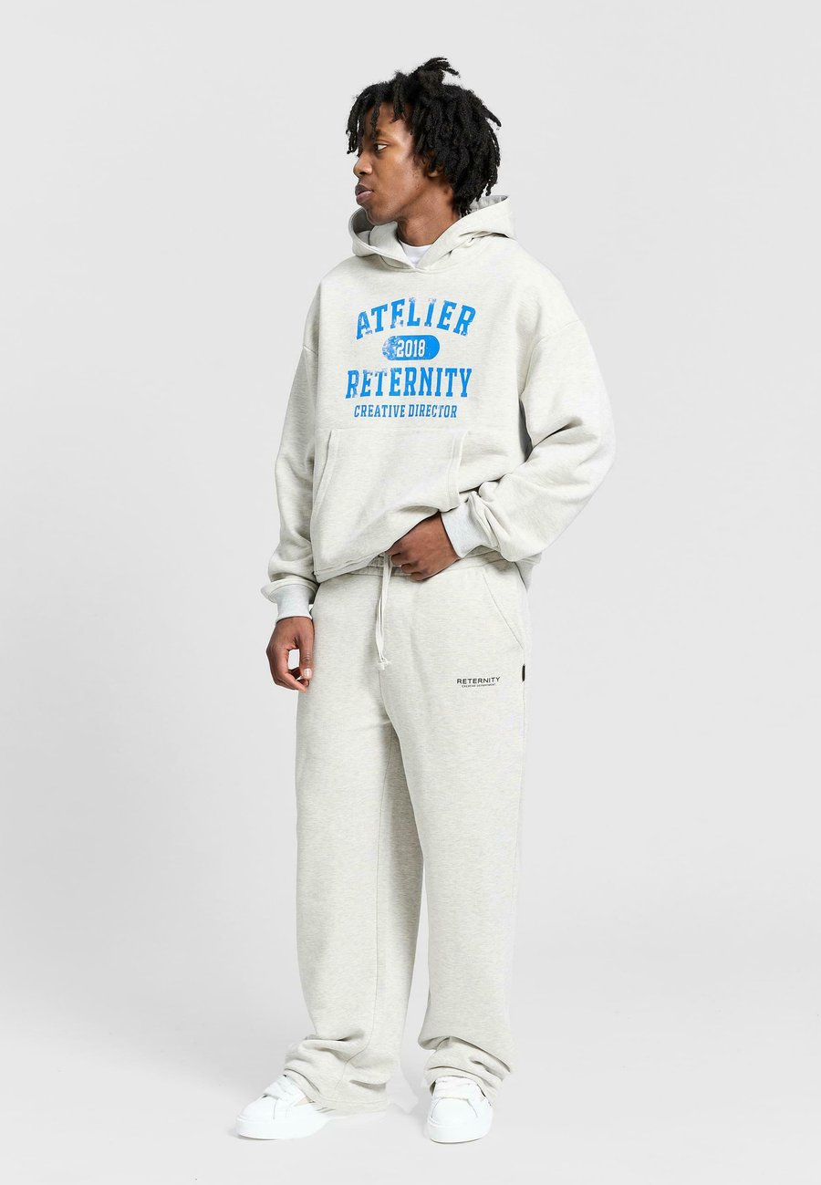 Толстовка Reternity ATELIER EMBLEM, Melangegrey/Grey
Толстовка Reternity ATELIER EMBLEM, Melangegrey/Grey
