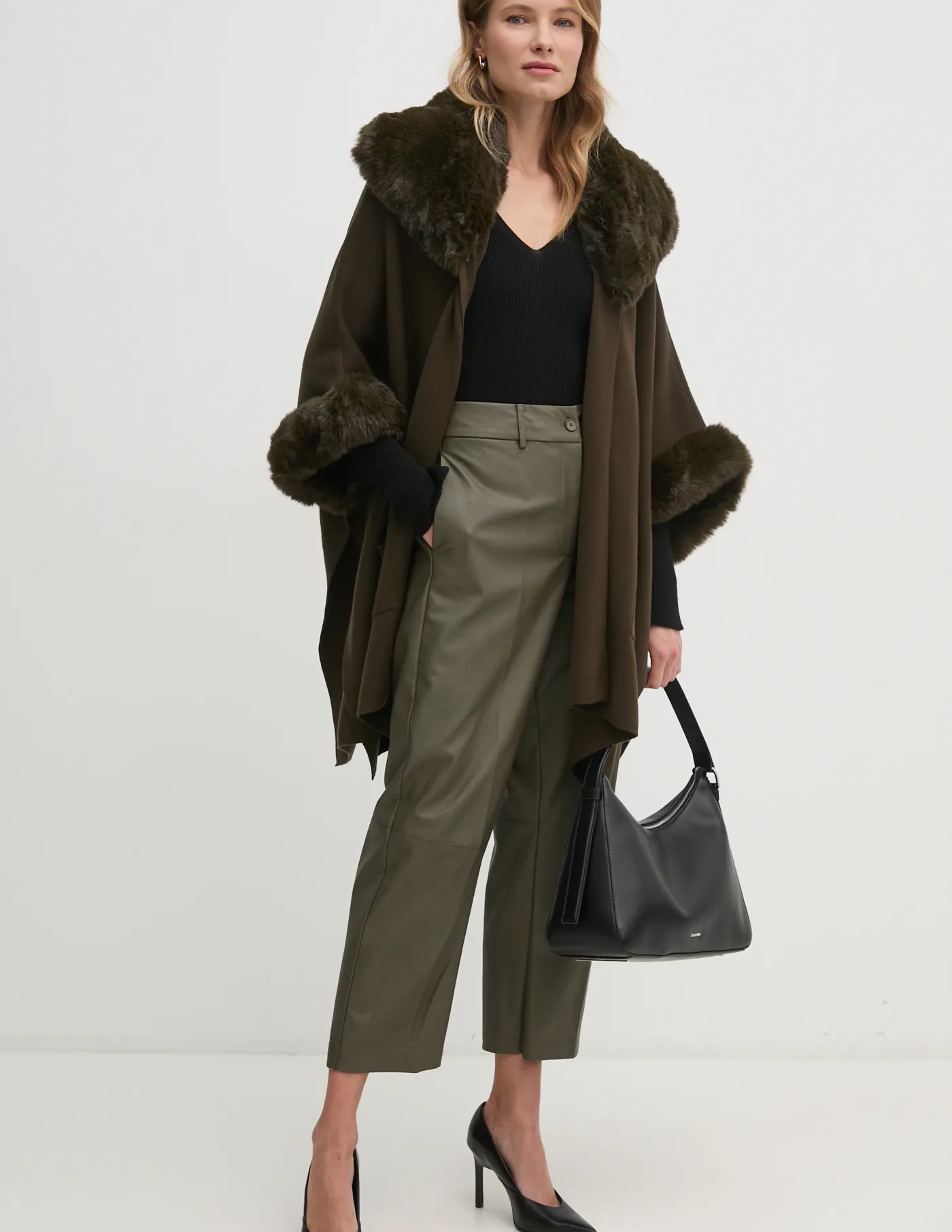 Пончо Joseph Ribkoff, зеленый
Пончо Joseph Ribkoff, зеленый