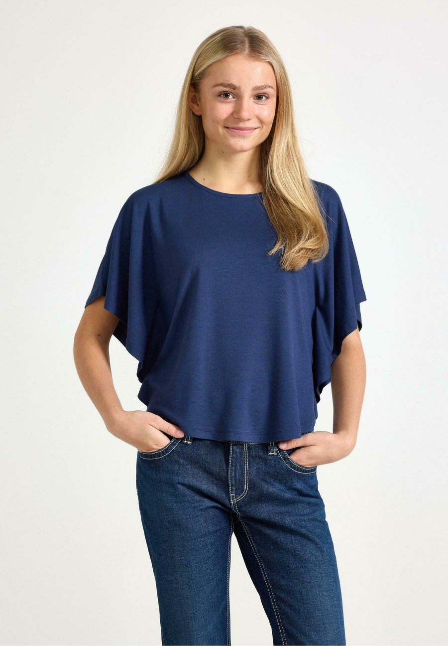 Футболка Lindex WITH SLEEVES, Dark Blue, Синий, Футболка Lindex WITH SLEEVES, Dark Blue
Футболка Lindex WITH SLEEVES, Dark Blue, Синий, Футболка Lindex WITH SLEEVES, Dark Blue